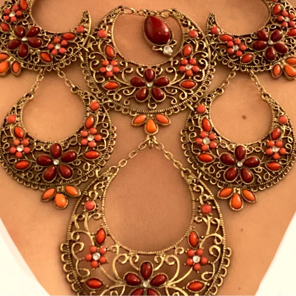 Gorgeous Bib Necklace with warm red and orange stones and diamond stones - Picture 2 of 6